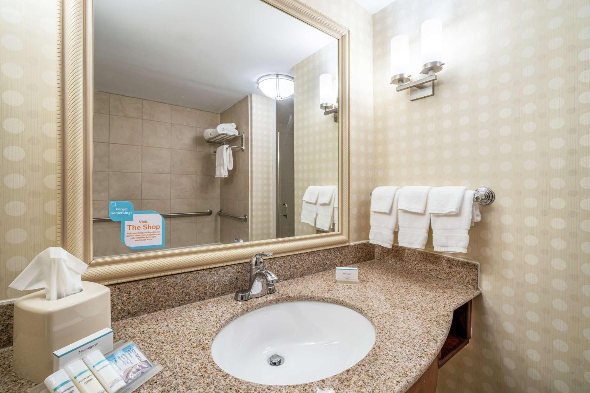 Hilton Garden Hotel 3*